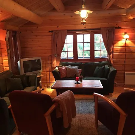 シャレー Gurostuggu - 3 Bedroom Cabin レーロース